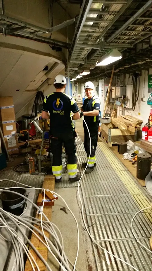 Elarbeten i industrihall, Umeå (2015)
