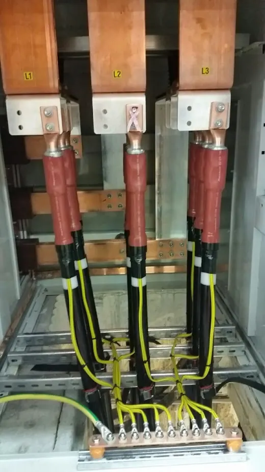 Elarbeten vid vattenkraftstation, Hede (2015)