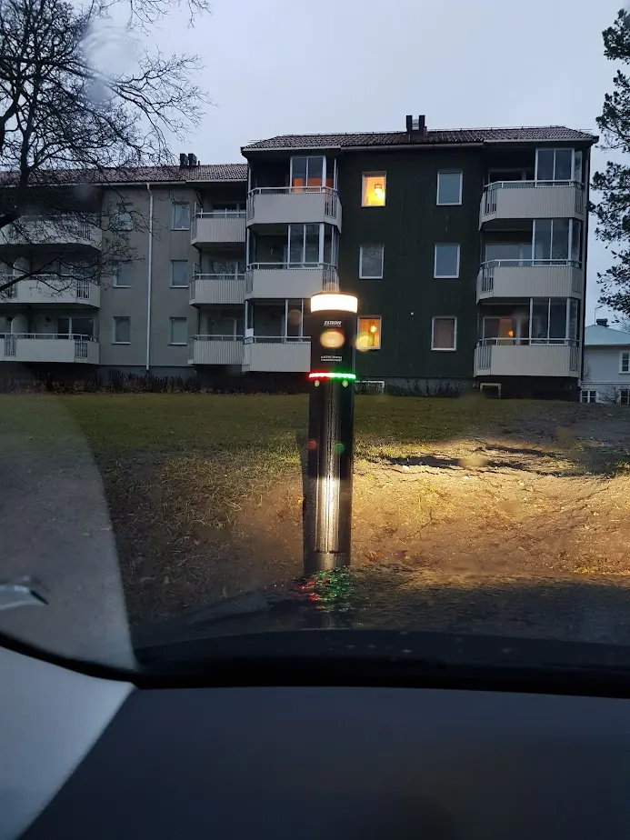Laddstolpar vid flerbostadshus, Härnösand (2017)